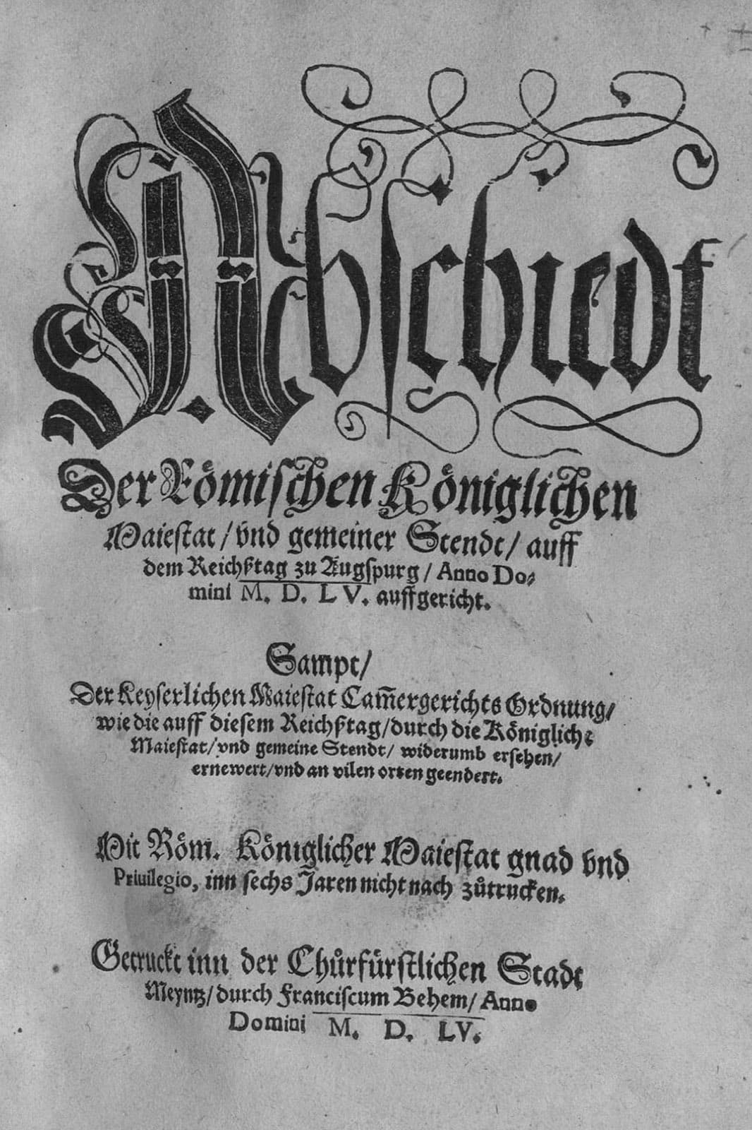 Titelblatt in Frakturschrift mit großer verzierter Initiale, gedruckt in Mainz im Jahr 1555